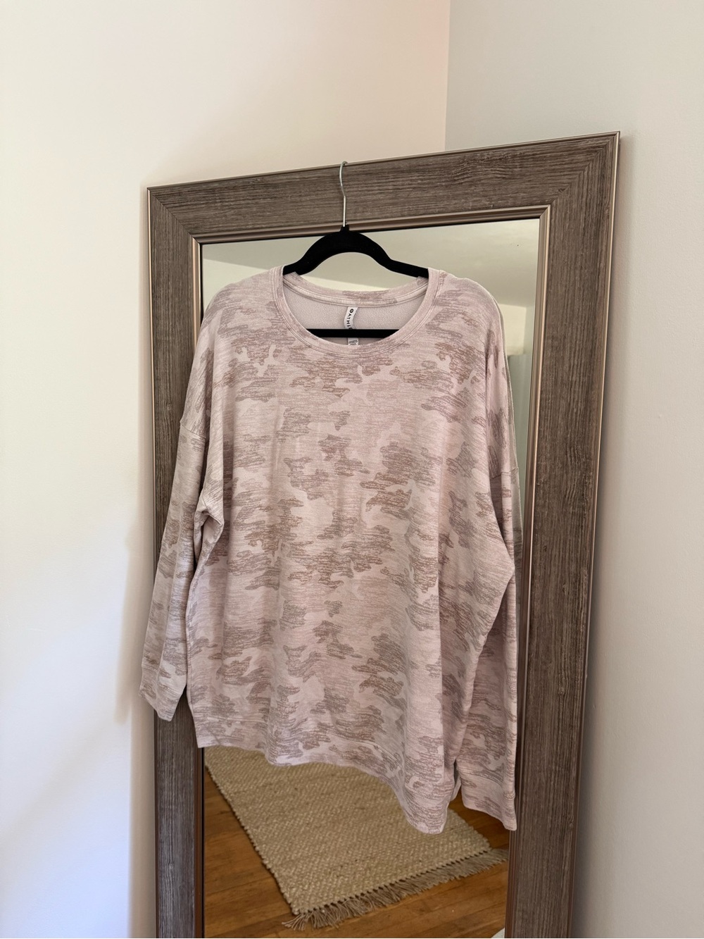 Men’s Athleta Pullover Size XLT